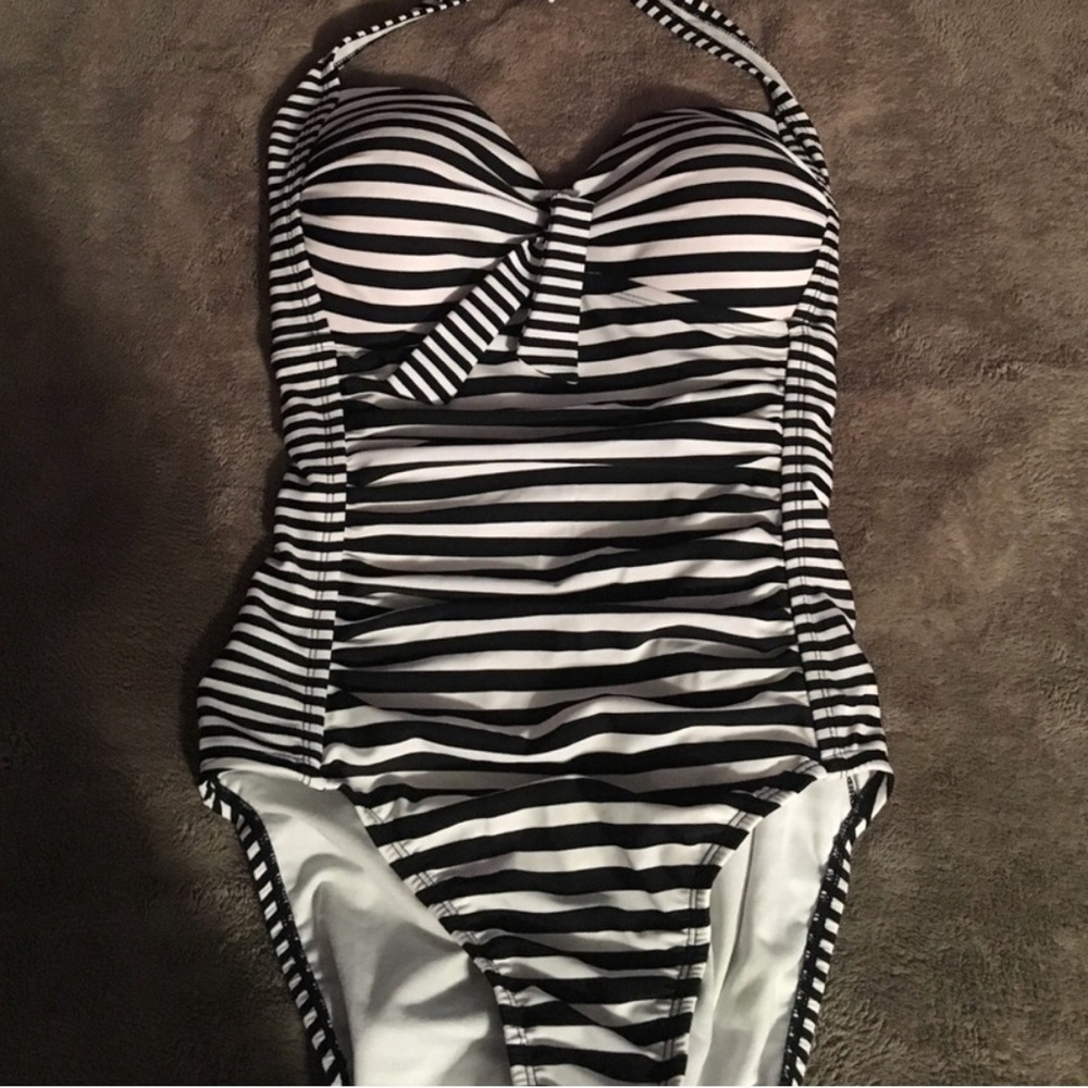 Bathing suit